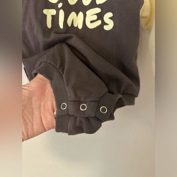 Tiny tribe GOOD TIMES romper in iron sz 9-12 months - Picture 2 of 5